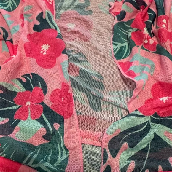 Childs Swimsuit with cover up - Picture 6 of 7